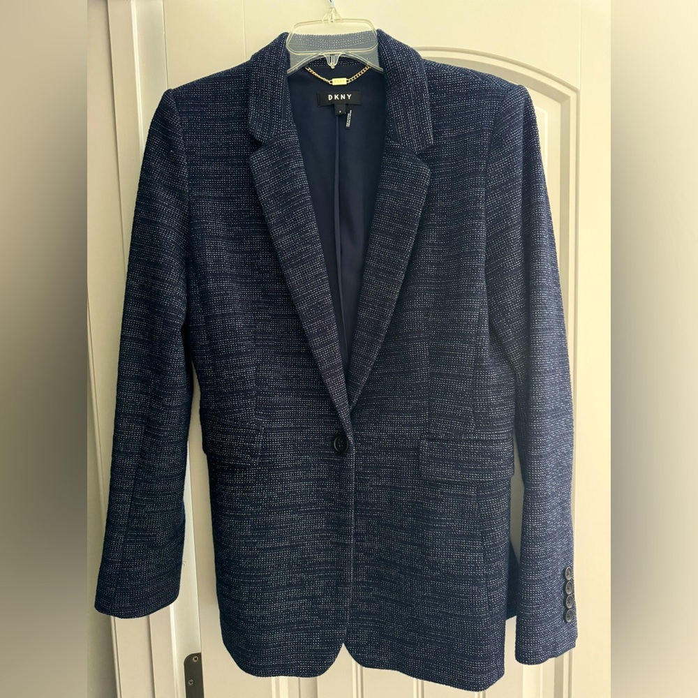 DKNY blazer size 8 Navy blue and white